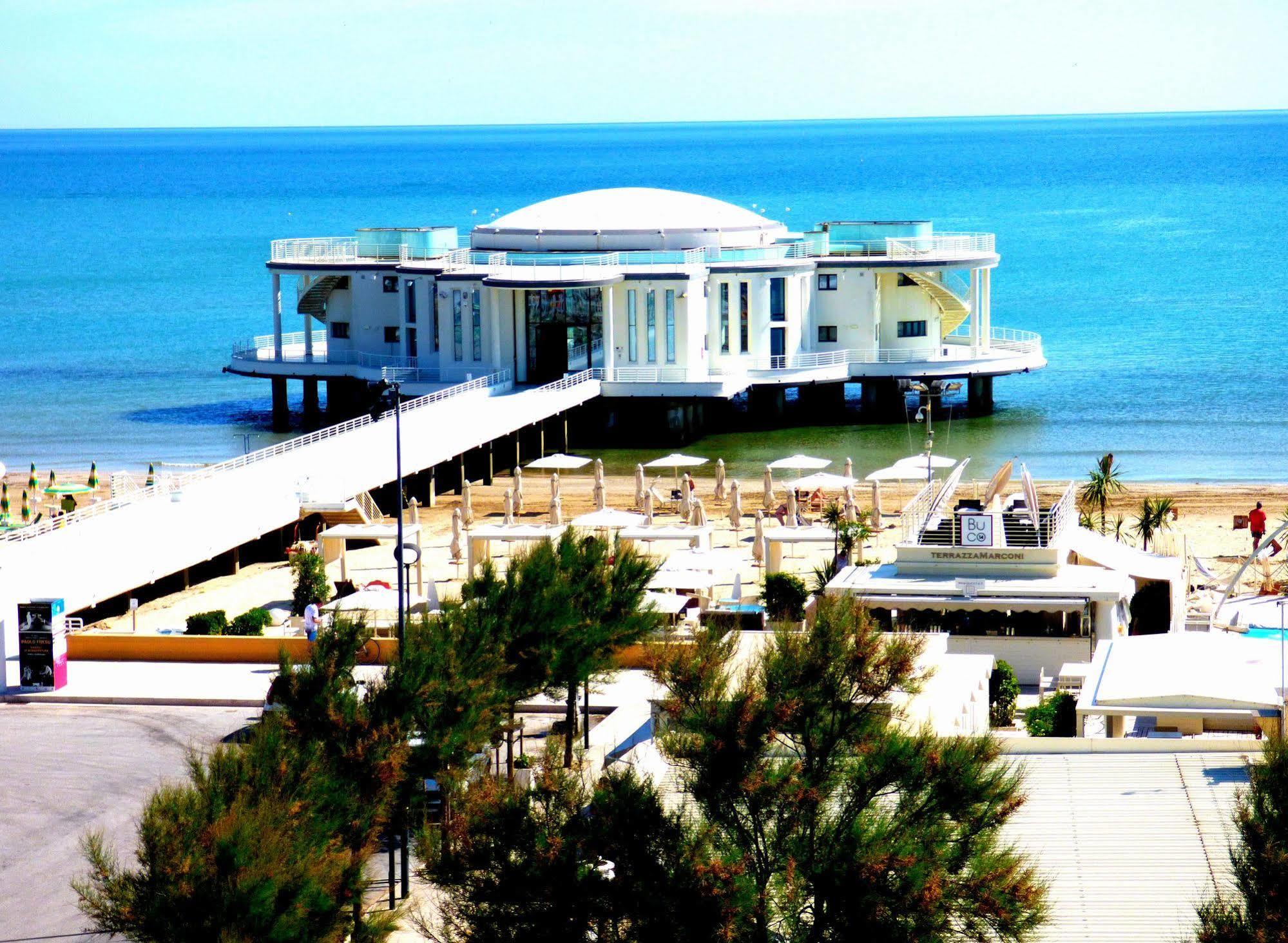 Hotel Cristallo Senigallia Luaran gambar